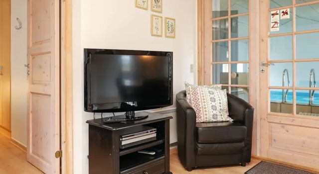 8 Person Holiday Home in Blavand, Book Vacation Home Hotels in Ho with Parking, Parking