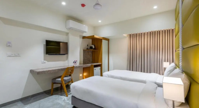 Hotel Nalanda, Забронировать Отель Эллис Бридж Ахмадабад