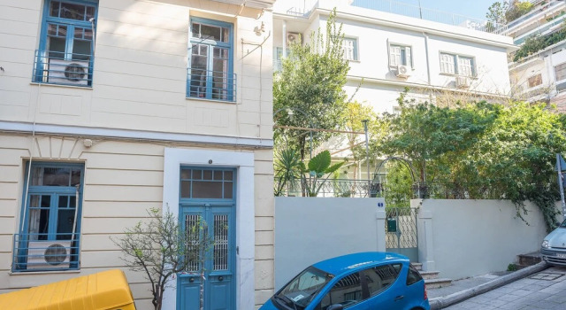 Vintage Athens Apartment by Cloudkeys