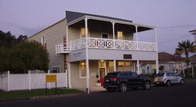 Lady Bowen Bed & Breakfast