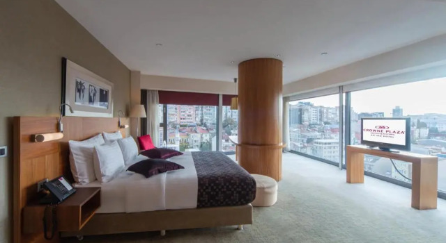 Двухместный люкс c 1 комнатой Crowne Plaza Istanbul Harbiye by IHG