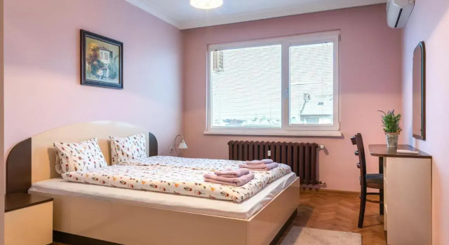 The Central Viewer - 2BR APART, Varaa Hotelli Sofia Vitosha