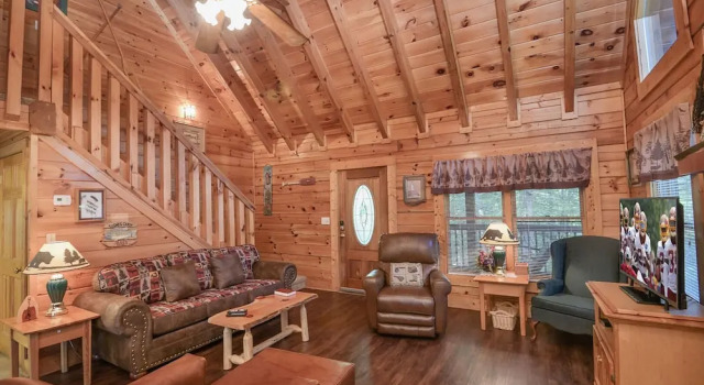 Pirates Cove by Heritage Cabin Rentals