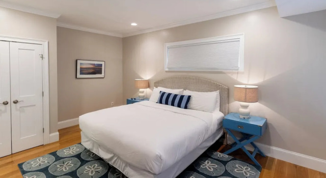 Коттедж Luxury The Newport Lofts - 617 Thames Street