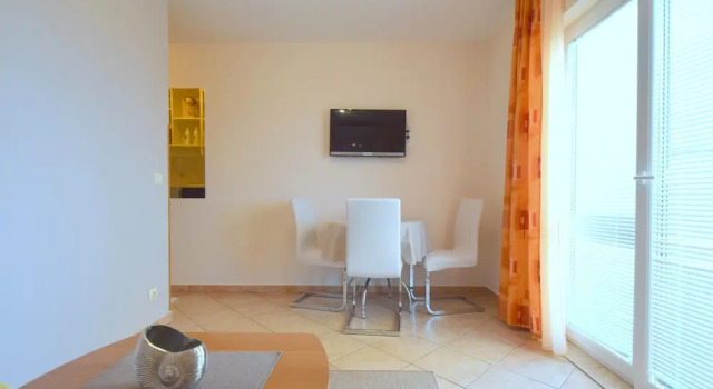 Apartments Nikolic, Prenota Appartamento Hotel a Isole Quarnerine con parcheggio, Parcheggio