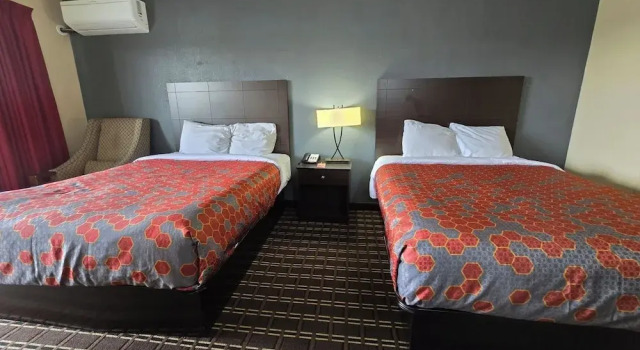 Econo Lodge Inn & Suites Mason City - Clear Lake, Varaa Mini-hotelli Mason City Iowa