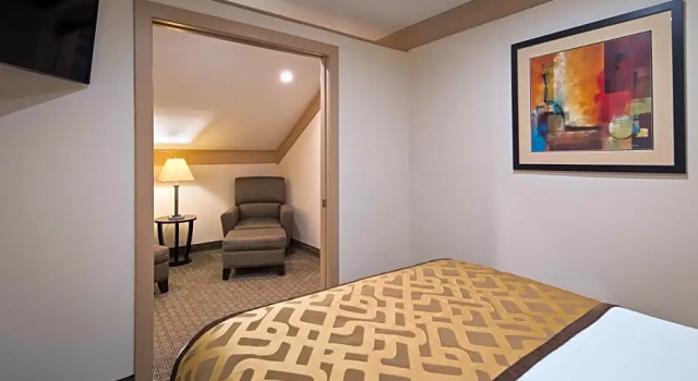 Семейный люкс с 2 комнатами Best Western Plus Concordville Hotel