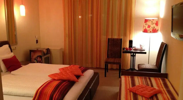 Hotel Al Faro Lodge am See, Book Hotel Podersdorf am See 