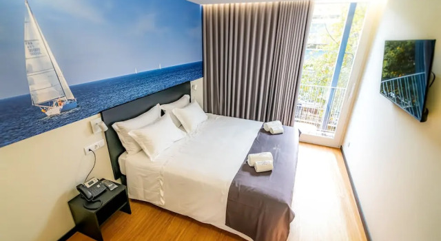 Двухместный номер Premium с балконом Flag Design Hotel