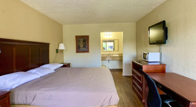 Travelodge Port Richey FL Hotel, Varaa Hotelli Hotellit Port Richey aamiaisella, Aamiainen