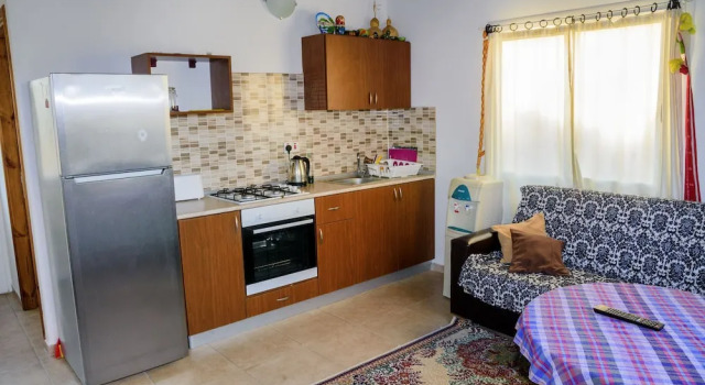 2 Bedrooms Cottage with sea view Lapta Holiday Homes