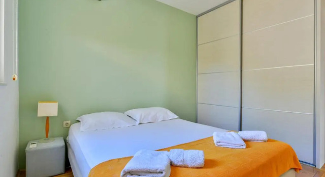 Lux Apartman Sofia, Забронировать Апартаменты/квартира Отели Свети-Стефан с бассейном, рядом с Пляж Црвена Главица, Бассейн