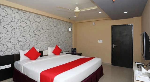 Люкс Deluxe Capital O 11408 Hotel Sai Jagannath