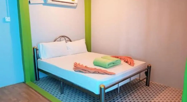 Двухместный номер Economy с балконом Zone6 Coworking Beach Apartment