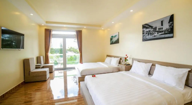 Двухместный номер Deluxe с видом на озеро Nhật Nguyên Hotel