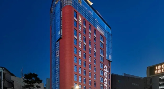 Homes Red Myeongdong, Забронировать Отель Отели Сеула с парковкой, рядом с Торговый центр M Plaza, Парковка