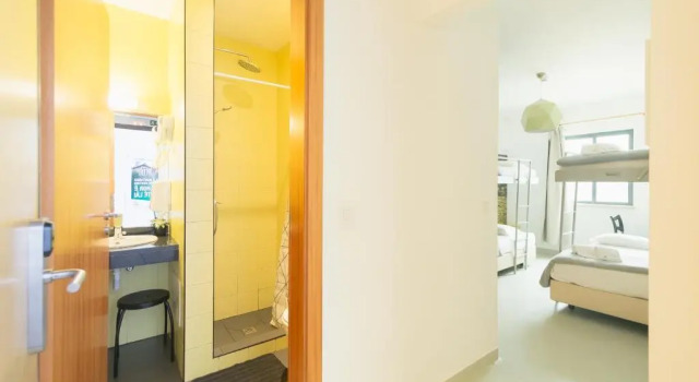 Кровать в общем номере (женский номер) HI Arrifana Destination Hostel