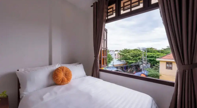 Четырёхместный семейный номер Standard Golden Sun Hotel Hoi An