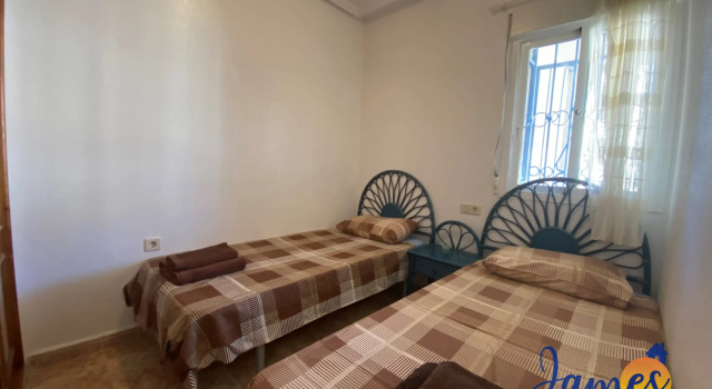 La Cinuelica 1st Flr apartment  &  com. pool L180
