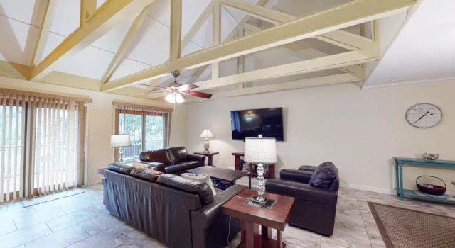 526 Queens Grant, Забронировать Отель Хилтон-Хед-Айленд Lowcountry, рядом с The Golf Courses of Palmetto Dunes
