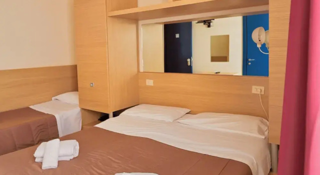 Standard triplă cameră cu balcon Hotel Felicioni