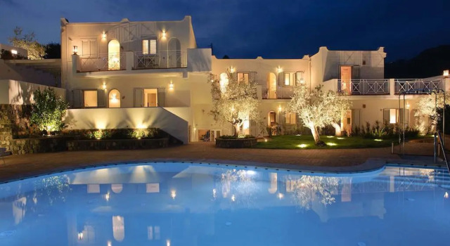 Acquazzurra, Reserva ahora Hotel Vibonati Cilento