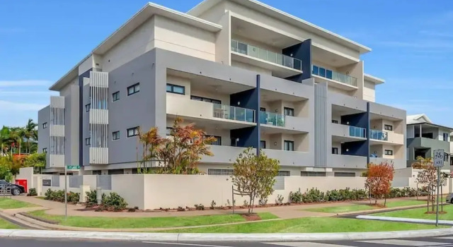 Cairns North 4-bed With Outdoor Dining & Pool