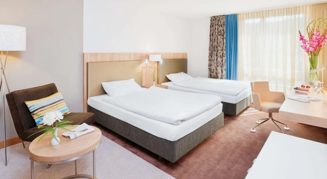 Четырёхместный номер Premium Mövenpick Hotel Zürich-Regensdorf