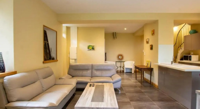 Gite Monsac, 4 pièces, 6 personnes - FR-1-616-118, Rezerwuj Hotel Hotele w Red Perigord z basenem, Basen