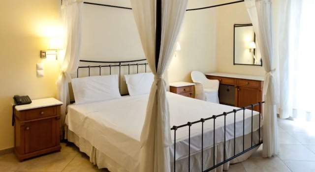 Трёхместный номер Standard с балконом Olympic Village Hotel & SPA