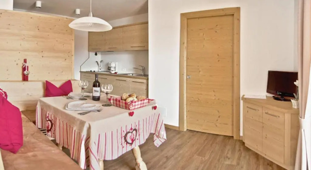 Апартаменты c 1 комнатой с балконом Apartments Chalet Ciufdlton