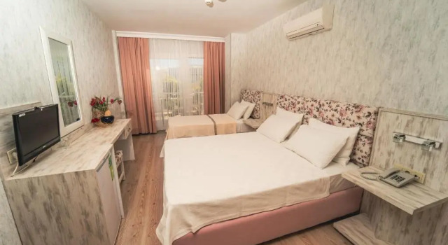Трёхместный номер Standard Twins Hotel Çeşme
