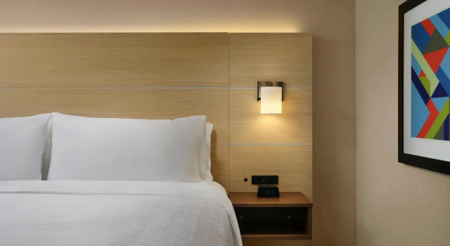 Четырёхместный номер Standard Holiday Inn Express & Suites - Lockport by IHG