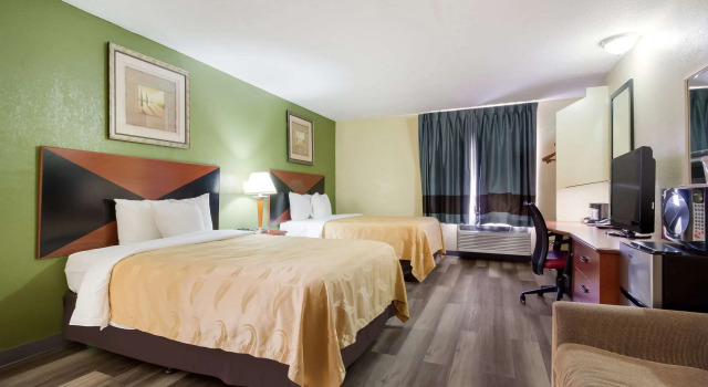 Четырёхместный номер Standard Quality Inn Baytown - Houston East