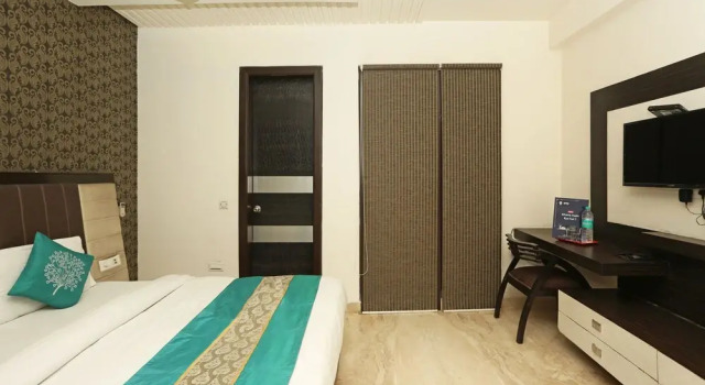 OYO Rooms Noida Botanical Garden, Забронировать Отель Нойда штат Уттар-Прадеш