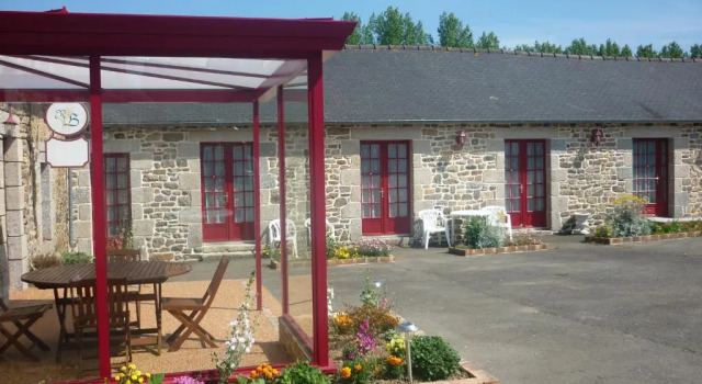 Двухместный номер Standard Hôtel Les Voisins Beaucemaine