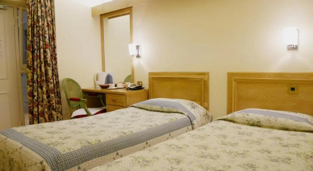 Трёхместный номер Standard Gresham Hotel Bloomsbury