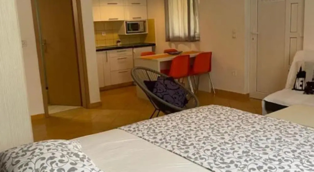 Студия с балконом Apartments Lara