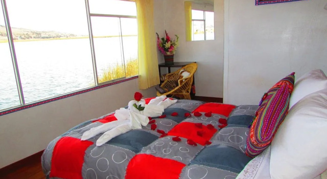 Uros Floating Home Titicaca, Book Hotel Hotels in Uros with Breakfast, Breakfasts