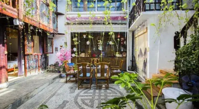 Yayuan Bieyuan Hostel, Забронировать Хостел Хостелы Лицзян, рядом с Улица Сквер-стрит Древнего города Даянь, Хостел