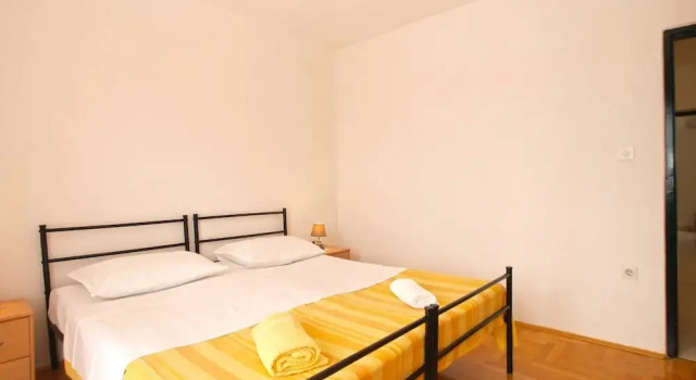 Apartment 1595