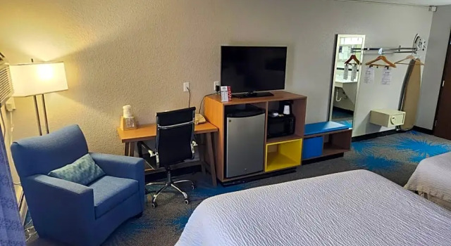 Номер Standard Days Inn by Wyndham Sioux Falls Airport