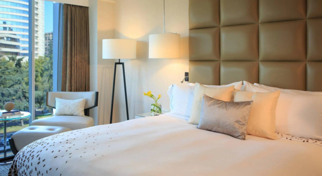 Двухместный номер Standard Renaissance Santiago by Marriott