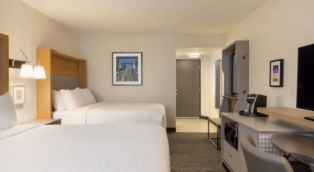 Четырёхместный номер Standard Doubletree By Hilton Fort Worth South