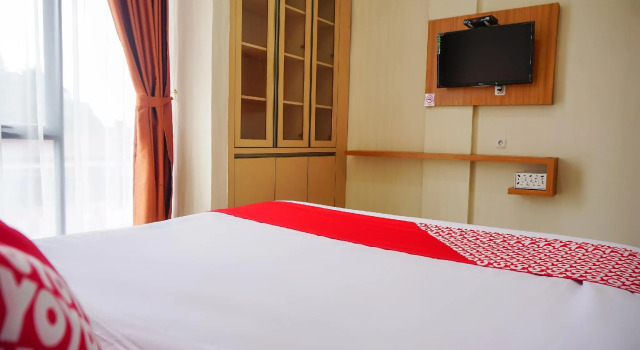 Aedo Hotel by OYO, Rezerwuj Hotel Bukittinggi Sumatra