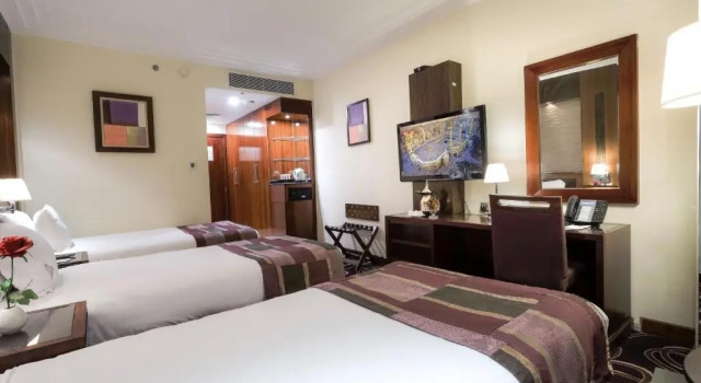 Трёхместный номер Elaf Kinda Hotel