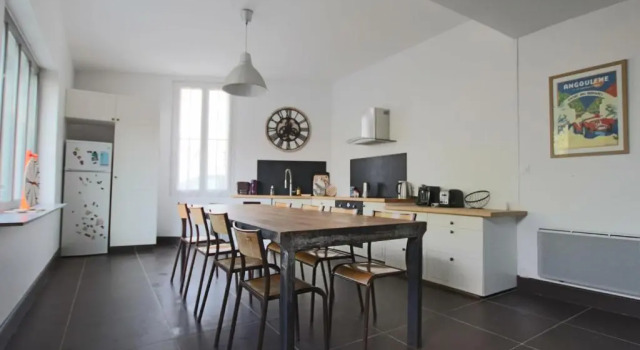 Коттедж House for 8 people near the beach