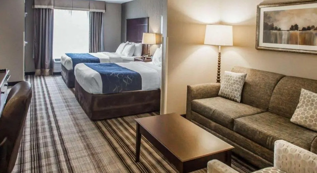 Одноместный люкс Comfort Suites Hudson I-94