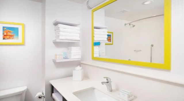 Люкс Hampton Inn Miami Airport East
