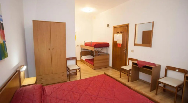 Четырёхместный номер Standard Hotel Caprera